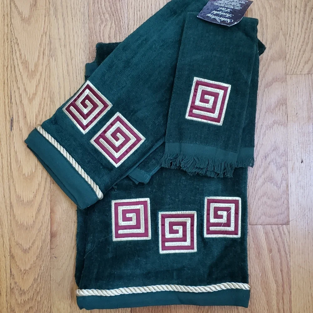 Embellished Towels Set - 3 Pieces NWT